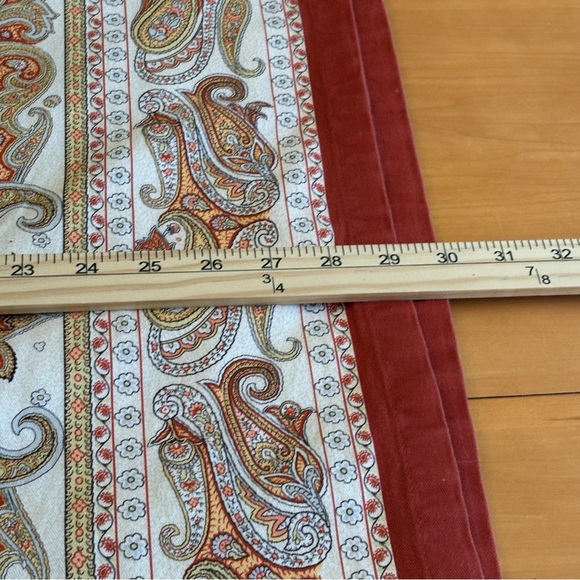 Maison d Hermine Paisley tablecloth - Picture 9 of 9